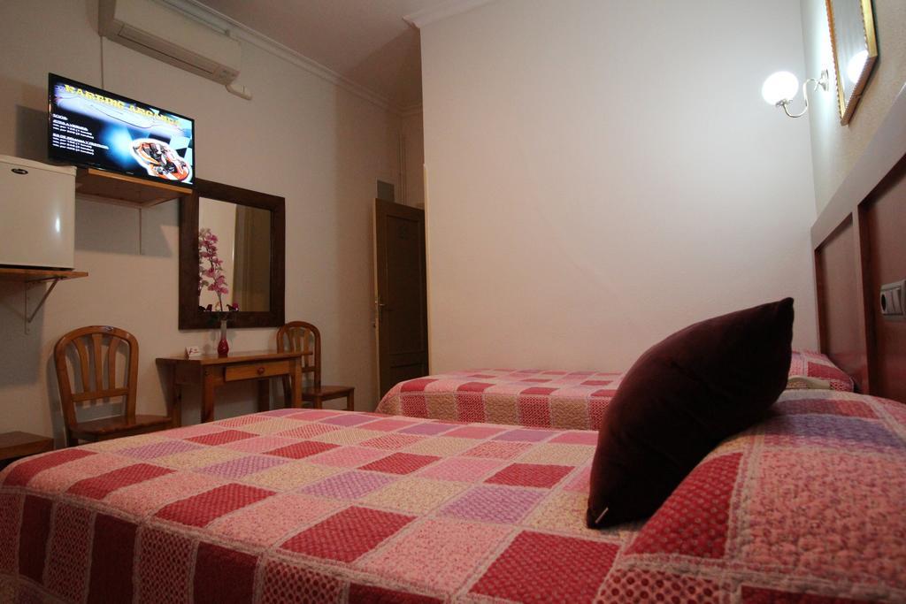 Hostal Greco Gran Via مدريد المظهر الخارجي الصورة