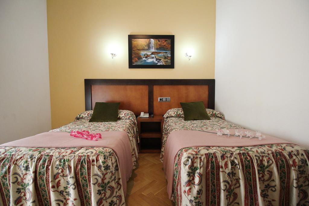 Hostal Greco Gran Via مدريد المظهر الخارجي الصورة