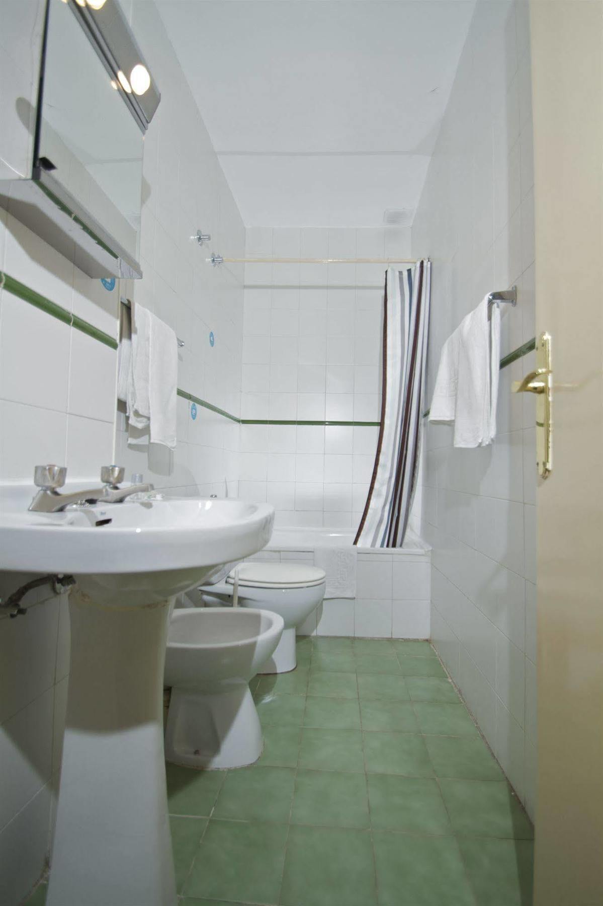 Hostal Greco Gran Via مدريد المظهر الخارجي الصورة