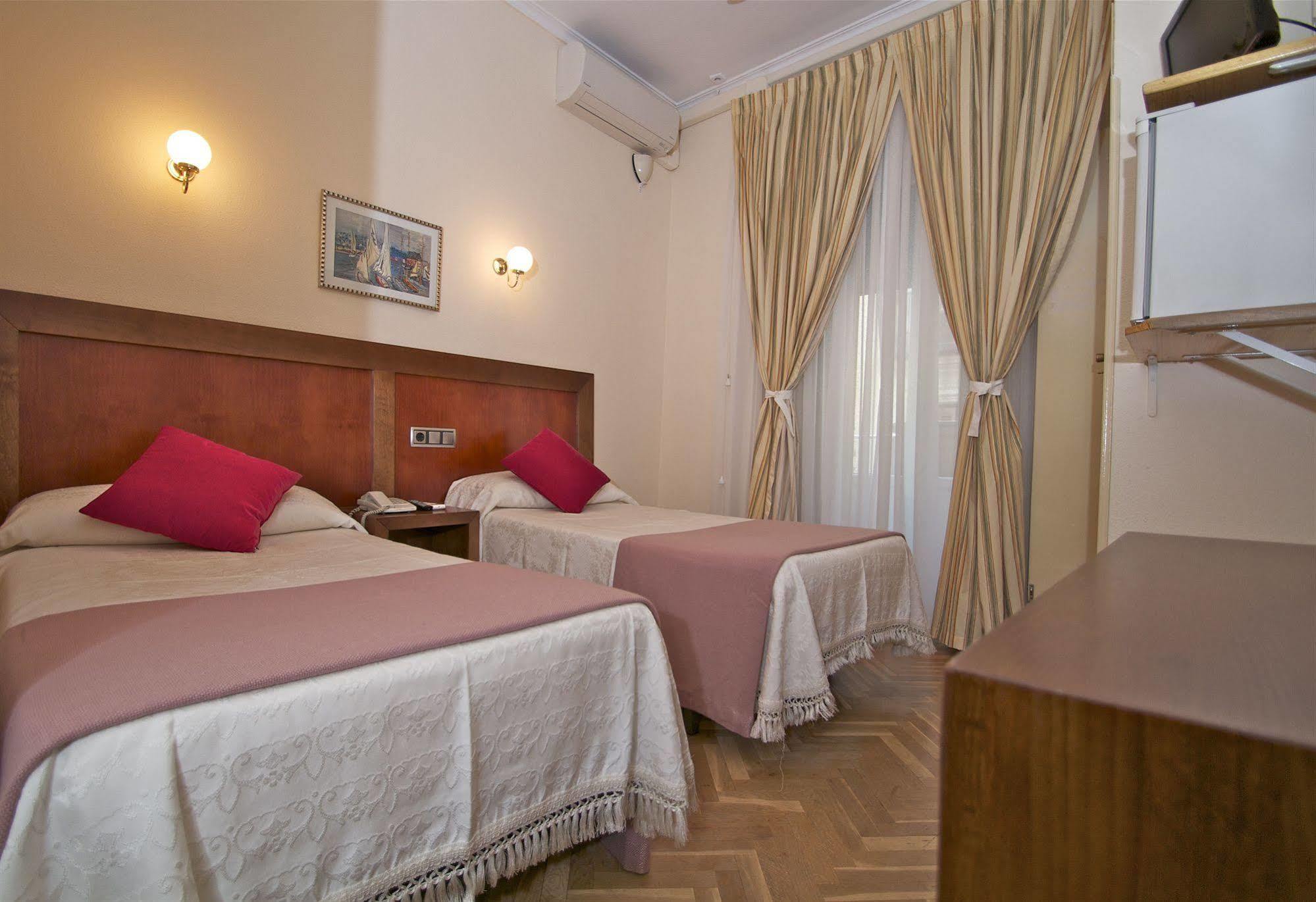 Hostal Greco Gran Via مدريد المظهر الخارجي الصورة